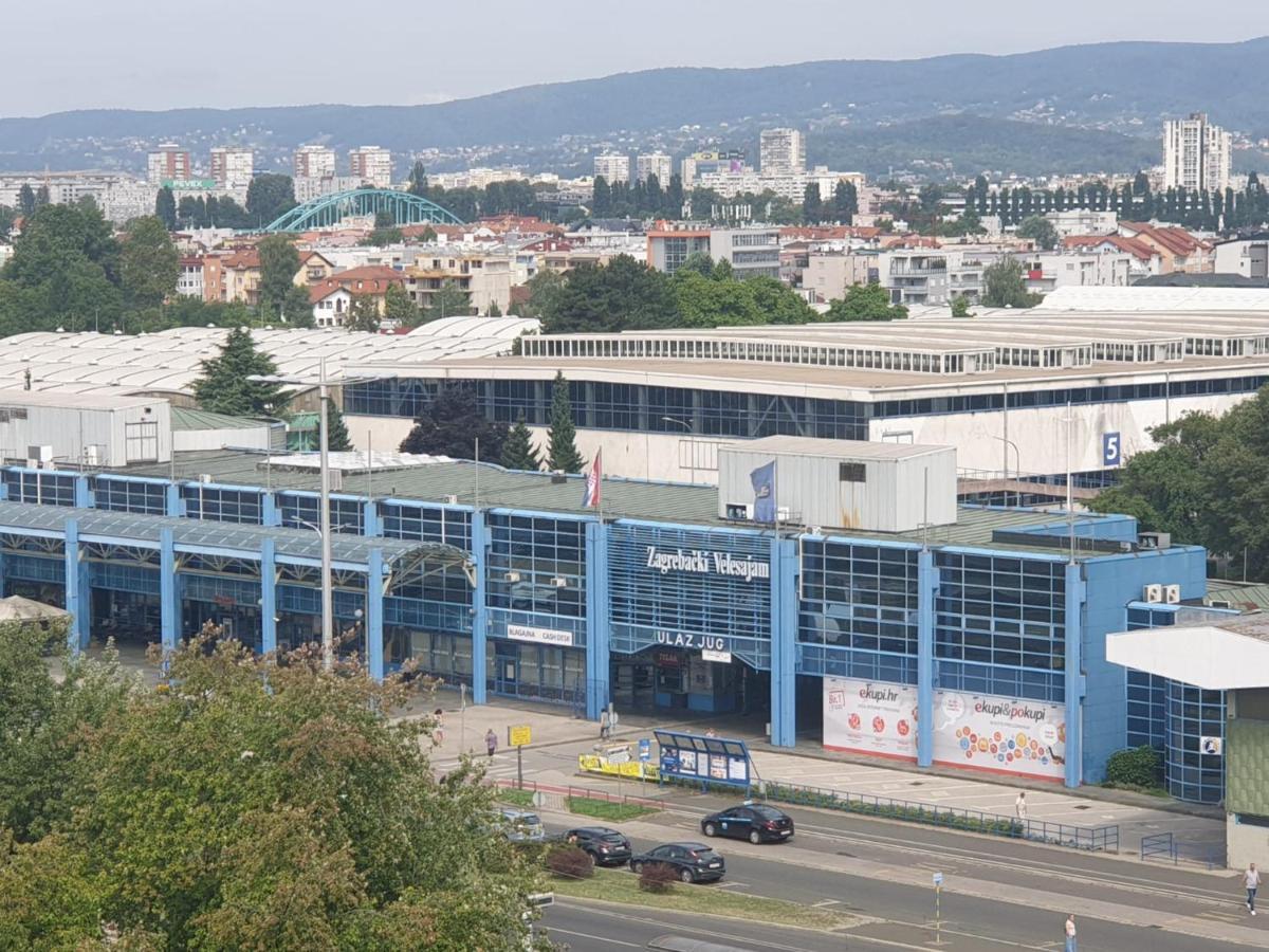 Apartman Lana ,Froudeova Ulica 3 Nasuprot Zg Velesajma Zagreb Exterior photo
