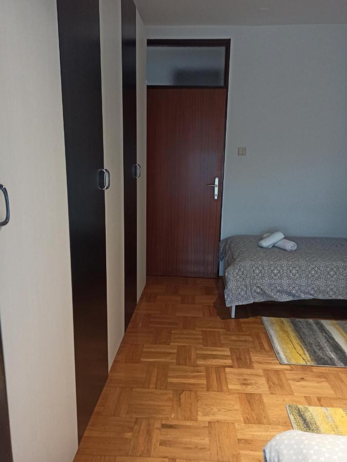 Apartman Lana ,Froudeova Ulica 3 Nasuprot Zg Velesajma Zagreb Exterior photo